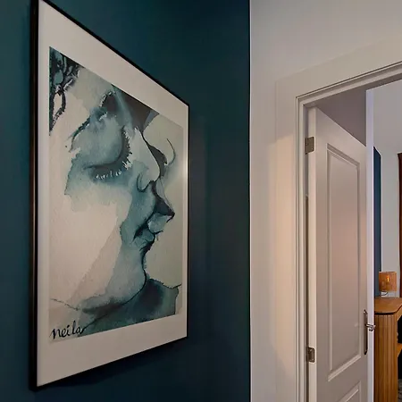 The One Apartment *